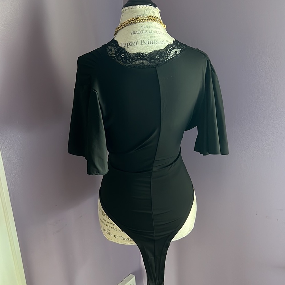 Black lace bodysuit - Picture 2 of 3
